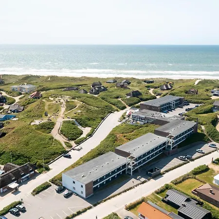 Charmerende I Stueetagen Sj3104 Henne Strand